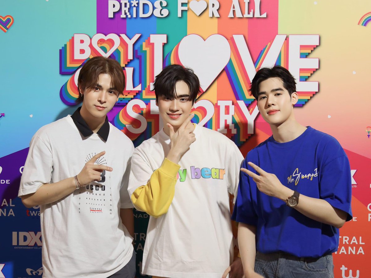 YFCTH224's tweet image. ช่วงบ่าย วันอาทิตย์ ที่ 23 มิถุนายน 2567 ที่ผ่านมา 

แฟนคลับเต็มเหนี่ยวกับการร่วมงานระหว่าง Esplanade กับ T-Wave by IDX กับงาน 
&quot;Pride for All : Boy Love, Girl Love Story&quot; ณ ศูนย์การค้า เอสพลานาด รัชดา

#PrideForAll
#Esplanade
#TWaveByIDX

ขอบคุณเครดิตภาพ