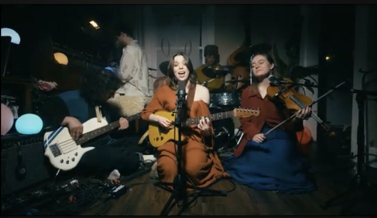 shebadfand10784's tweet image. Belle vidéo pour le nouveau single “Waves” de Shebad🌊☀️
Regarde maintenant ➡️ youtu.be/dCMxlMr0oYo?si…

#videomusical #Cinematique #clipmusical #nouvellemusic #indiefrance #bellechanson #magnifiquevideo #frenchindie #my_indie_radio