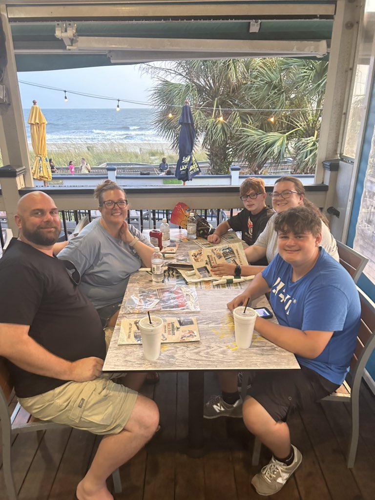 Christina Pedersen tweet media