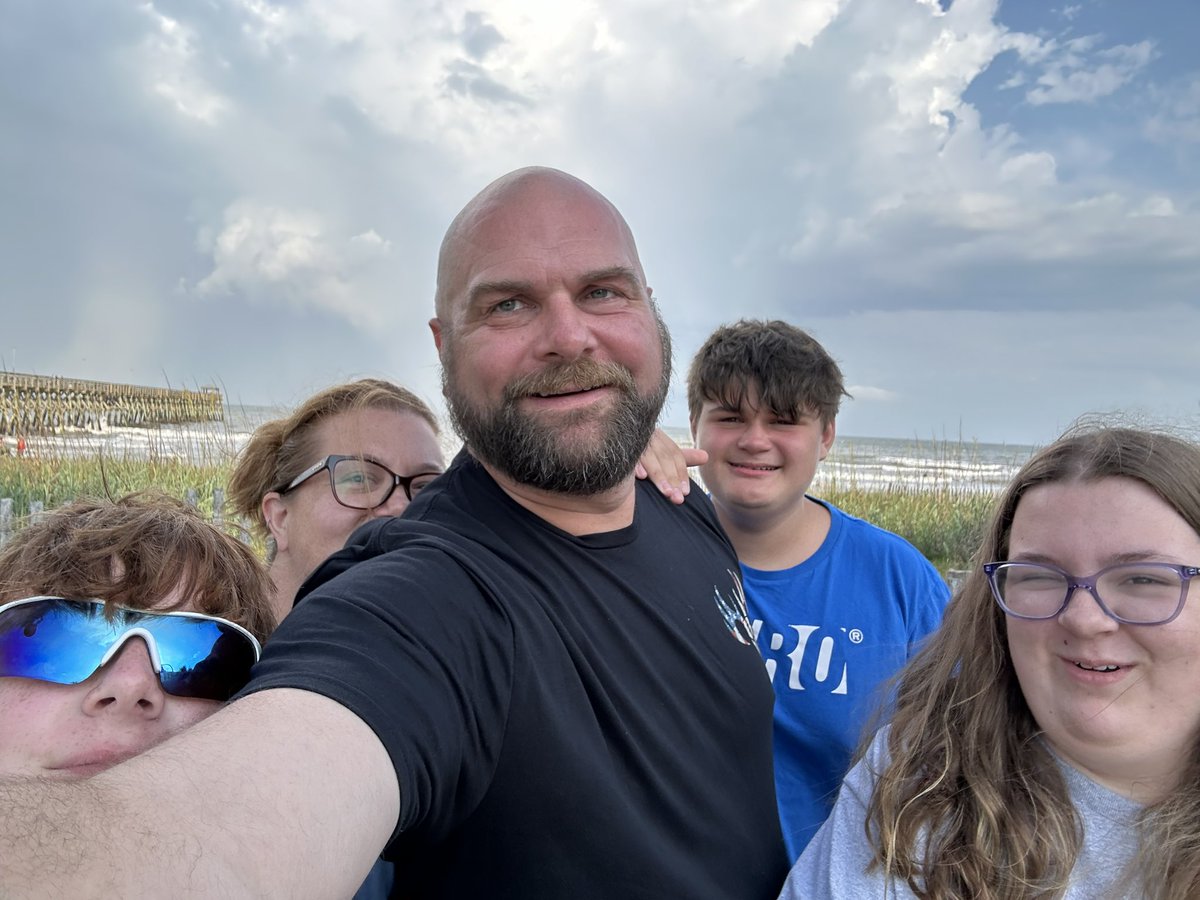 Christina Pedersen tweet media