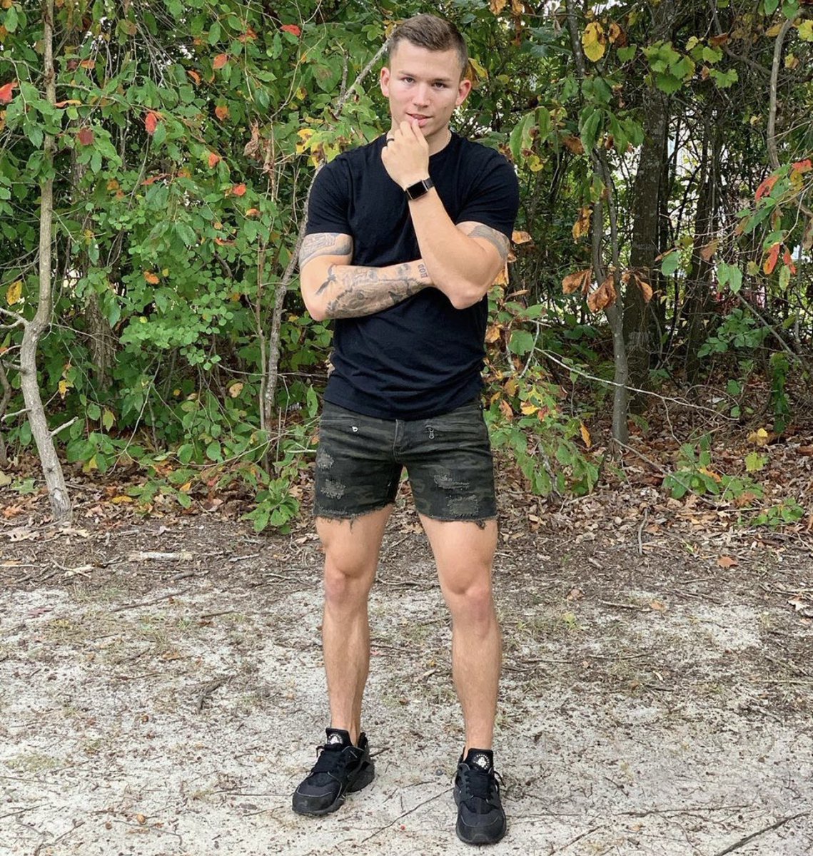 davealone11's tweet image. Who else love the woods and the forest