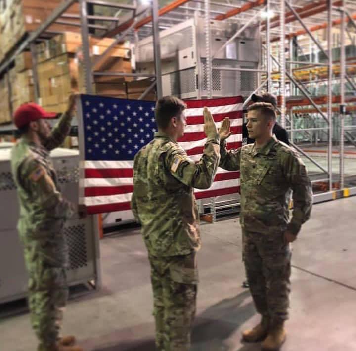 davealone11's tweet image. Paying compliments