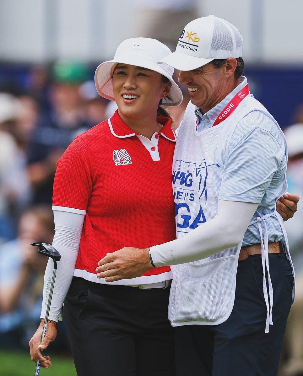 A major champ at last! Congrats, Amy! 🏆