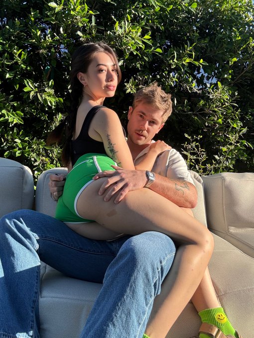 Watch Jak Knife 🔪's leaked NSFW photo on TwXstars