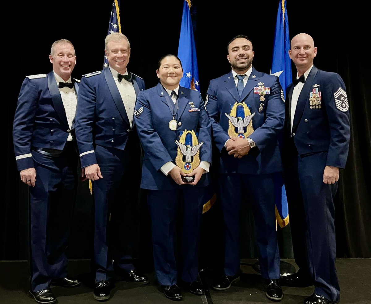Proud to announce 10th AF’s own were honored at the AFRC Rewards Presentation:

AFRC Airman of the Year: SrA Anastasia Beard, 944th FW
AFRC NCO of the Year: TSgt. Jose Lucero, 301st FW

Good luck at the HQ Air Force level!

#10AF #AFRC #AirForceReserve #Excellence