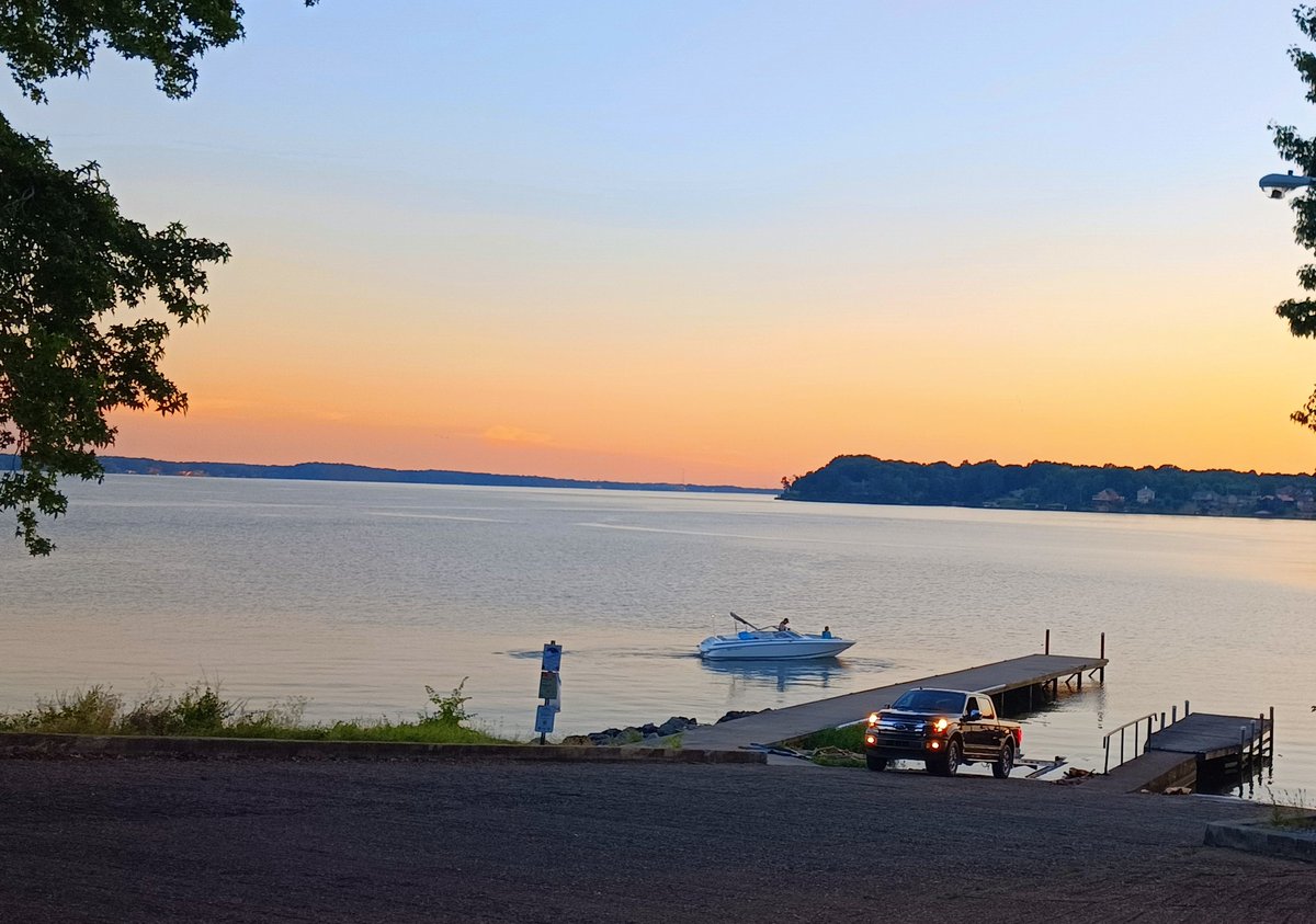 Tommy83404384's tweet image. Went for a walk this evening.  
#KillenAlabama