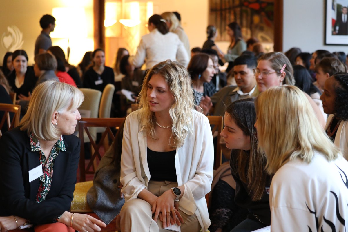 FranceAustralia's tweet photo. #WomeninDiplomacy | On the occasion of the UN Intl Day of Women in Diplomacy, and in line with our Feminist Foreign Policies, the Embassies of 🇫🇷,🇳🇱and 🇪🇸in 🇦🇺 hosted a Speed Mentoring event for students and young professionals at the Residence of 🇫🇷. https://t.co/T7DxGYeCwU
