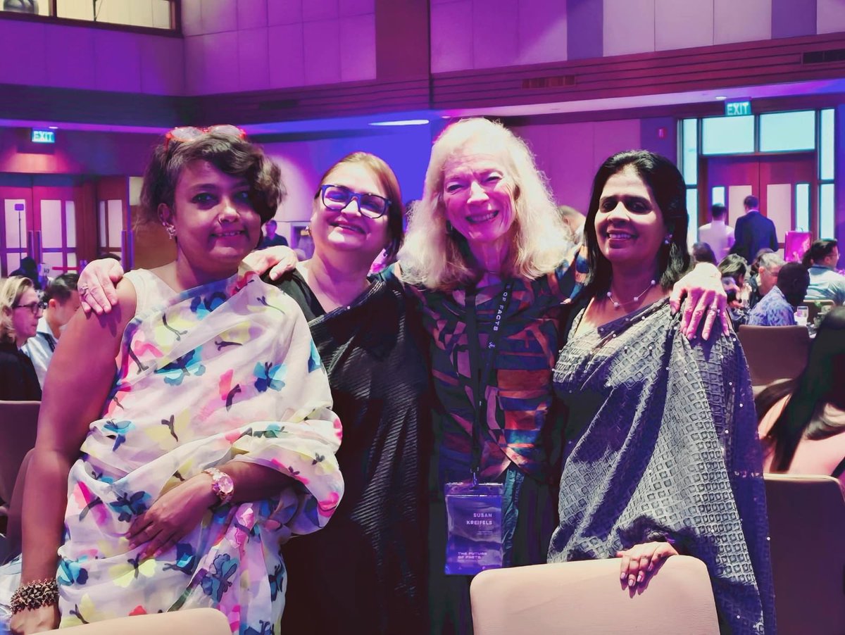 abantika77's tweet photo. #FutureOfFacts
Great to catch up with @raiseqalam @DilrukshiH and Susan Kreifels at Manila https://t.co/Zi49a5PlwE