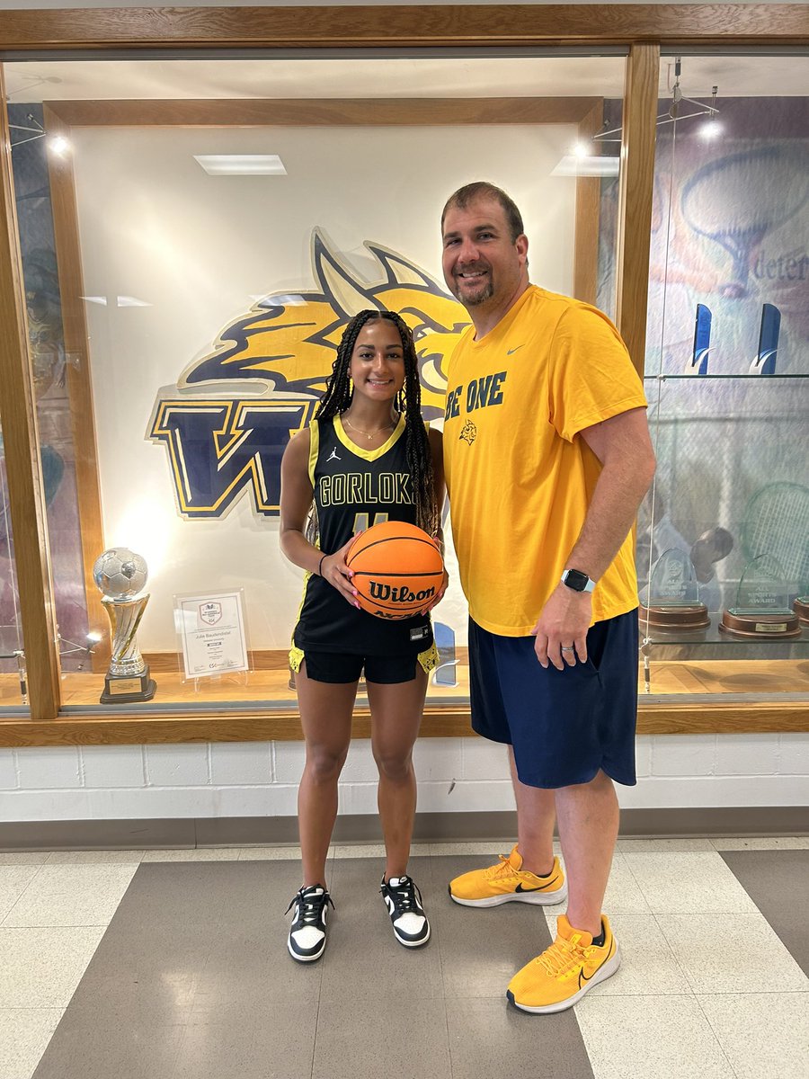 kadence_livers's tweet image. After a great visit at @GorlokWBB, I am blessed to receive an offer from @WUhoops to play at the next level. Thank you for believing in me!

@KYIN_Hoops_GBB @coach_wathen @Btownladytigers @alyxwhite_