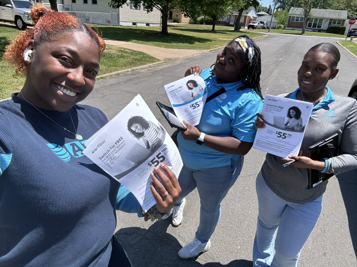 Flo Ridas spreading the word about ALL THINGS AT&amp;T!!!!  

#WinTheHome <a href="/KAMOkonnects/">𝐾𝐴𝑀𝑂</a> <a href="/CoachAPacheco/">Alexandria Pacheco</a> <a href="/KattiaS_Ramirez/">Kattia S. Ramirez</a>