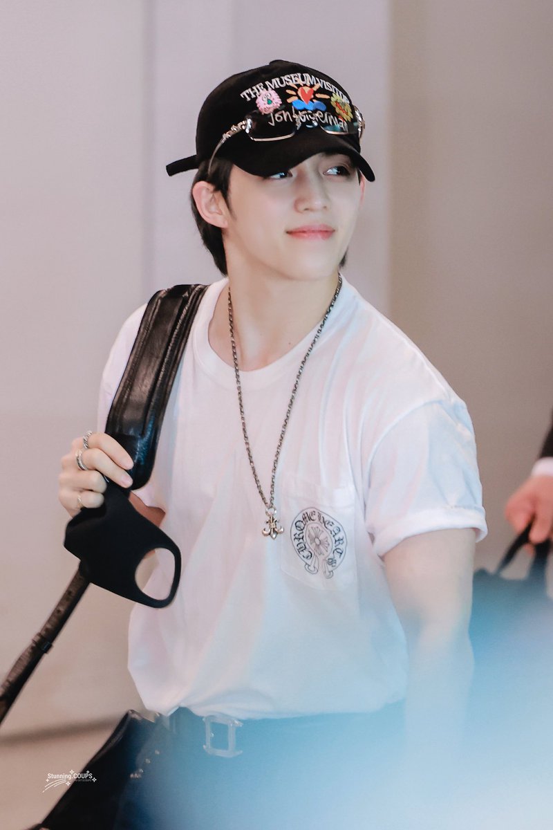 shua_enthusiast's tweet photo. choi seungcheol pogi 😮‍💨 https://t.co/FB878IOl46