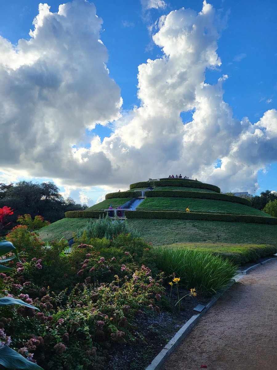 twED_1's tweet image. "Fresh air is as good for the mind🕊 as for the body😌. 🏕Nature always seems trying to talk to us as if she had some great secret to tell. And so she has😌"