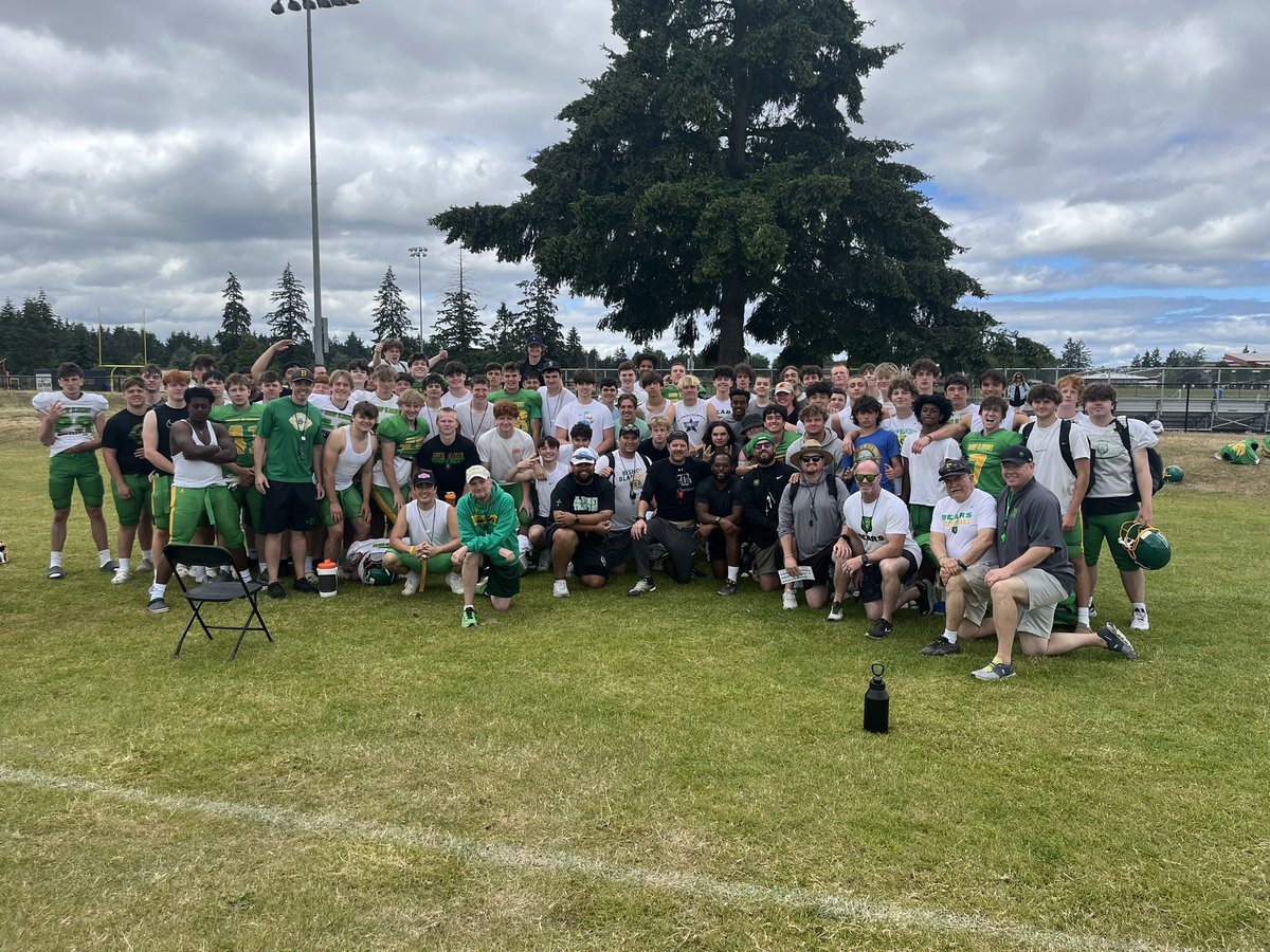 bbhs_football's tweet image. Such an awesome, impactful weekend!! So incredibly blessed to share this experience with our players and coaches. Special s/o to our camp all-stars!! #GoBears