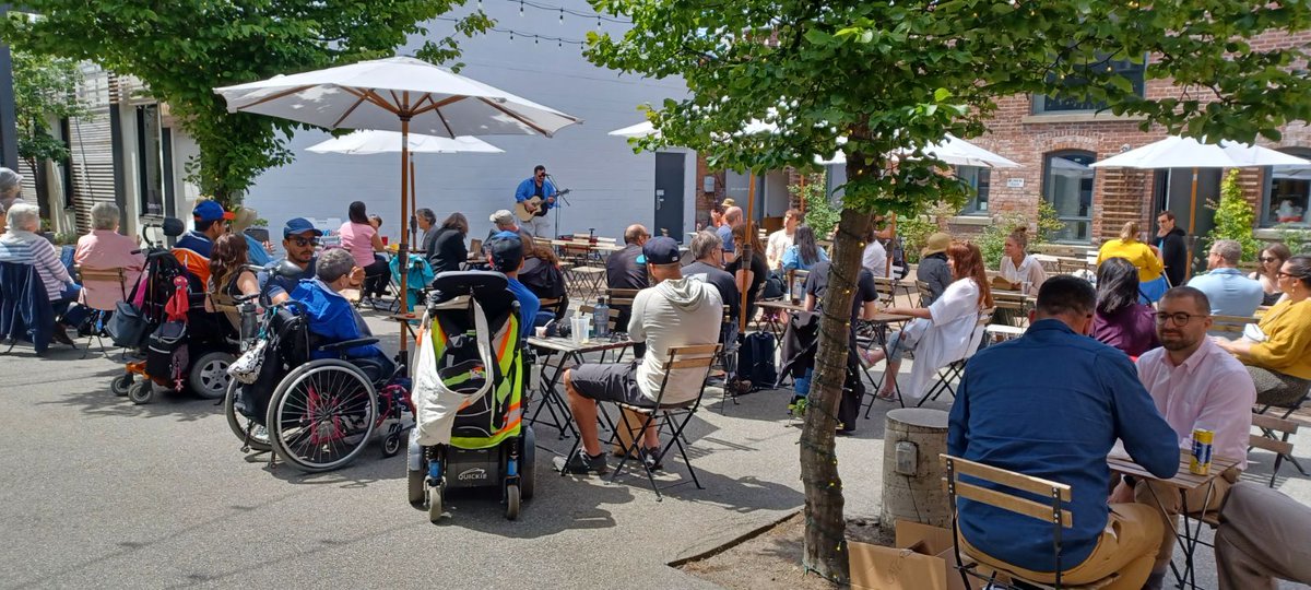RobFillo's tweet photo. I had an amazing time performing for a robust crowd at the @fortcommon lunchtime concert series. Thanks to the @CityOfVictoria for sponsoring this performance. #cityofvictoria #robfillo #concertseries #victoriabc #fortcommon https://t.co/Tb7BCjhE3u