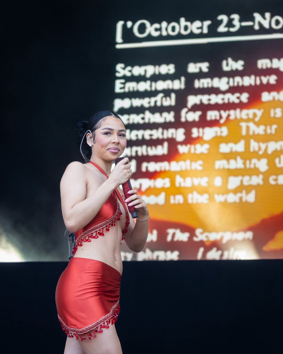 “To Be Eaten Alive” 
.
.
@mariahthescientist l X <a href="/twogether/">twogether</a>.land Festival
.
.
.
#mariahthescientist #tobeeatenalive #FreeHerMan #YoungThug #lowkeyrnb #TwogetherLand #twogetherlandfesival #twogetherland2024 #luvbydre #livenation #livemusic #livenationurban #livenationhouston