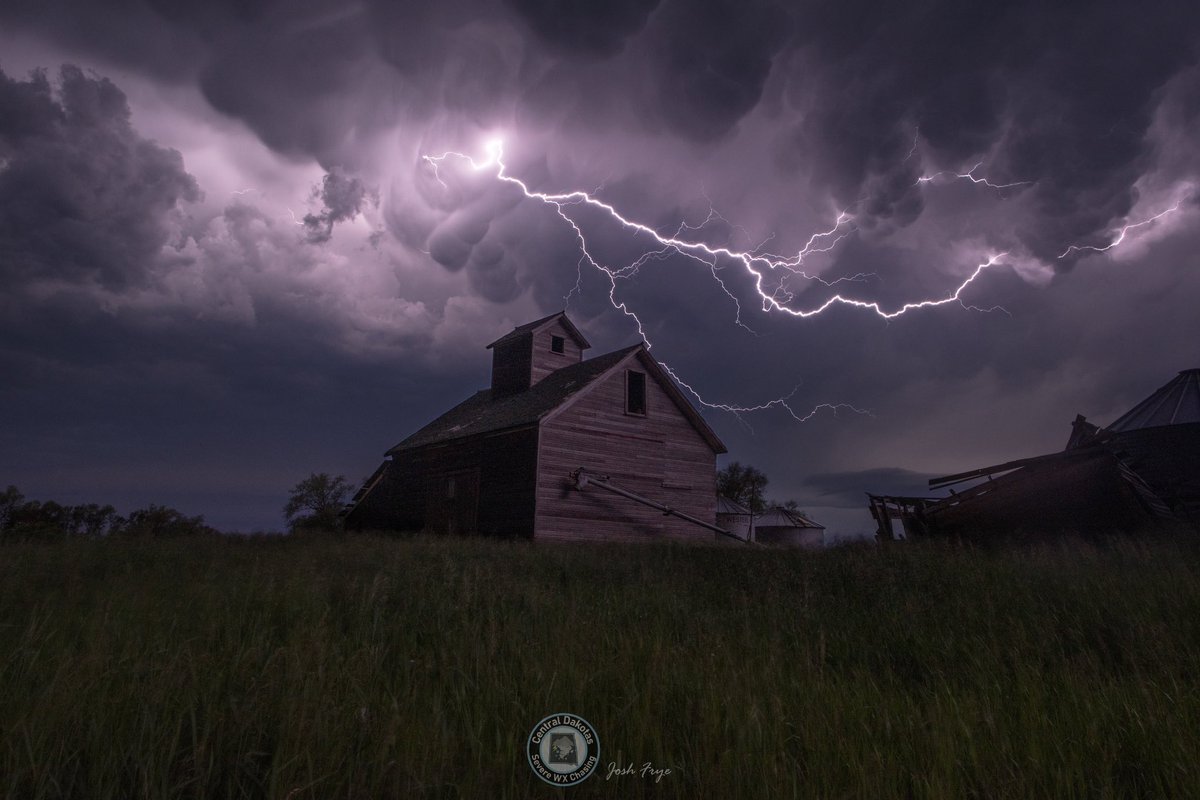 Josh Frye (Central Dakotas Severe WX Chasing) tweet media