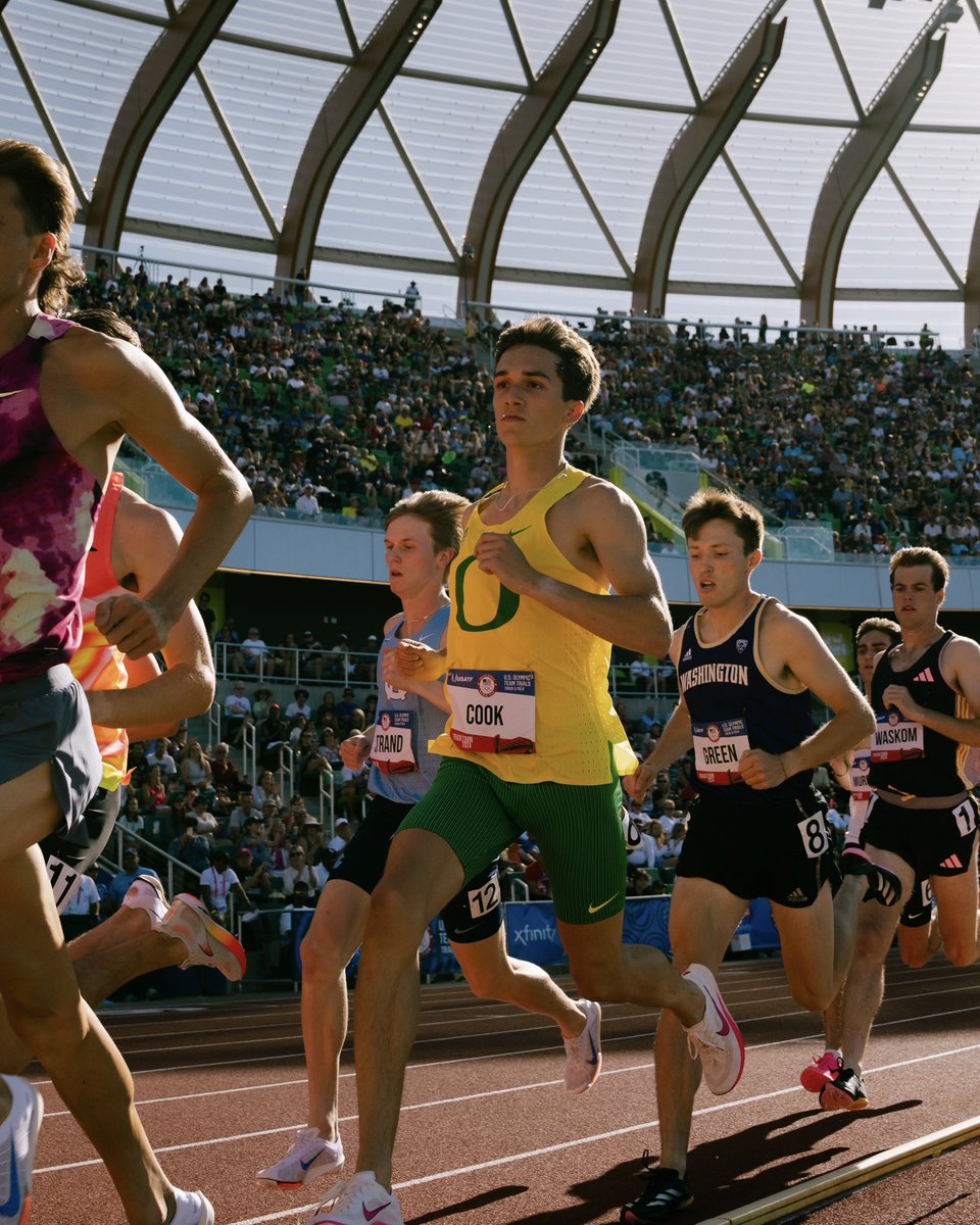 OregonTF's tweet image. What. A. Run.

Elliott Cook lowers his PB to 3:33.84 (No. 2 all-time at Oregon‼️), finishes eighth in the #TrackFieldTrials24 1500 final.

#GoDucks x @ecook226