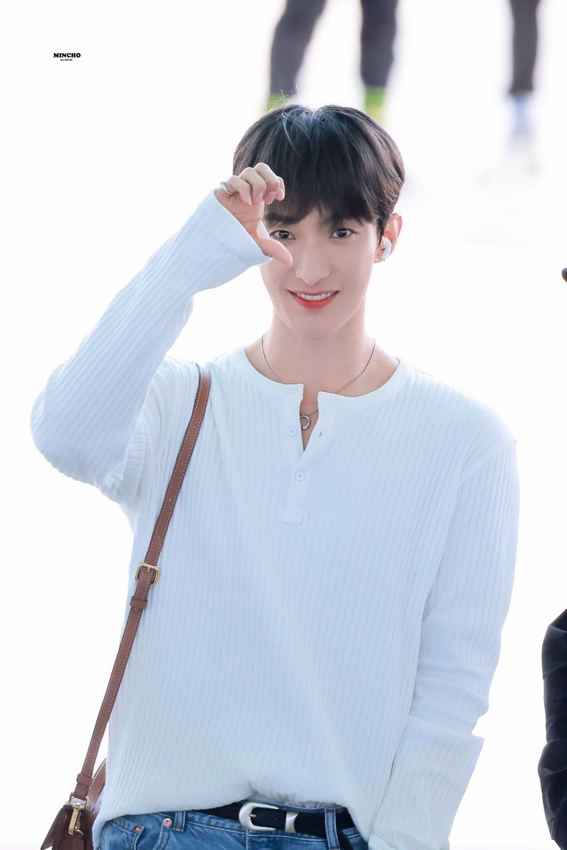 MinCho_O218's tweet image. 240625 ICN 출국

#SEVENTEEN #세븐틴
#도겸 #DK #ドギョム