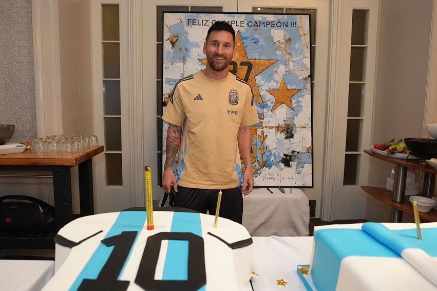 الأسطورة ميسي من حفلة ميلاده الـ37 🥳🎂