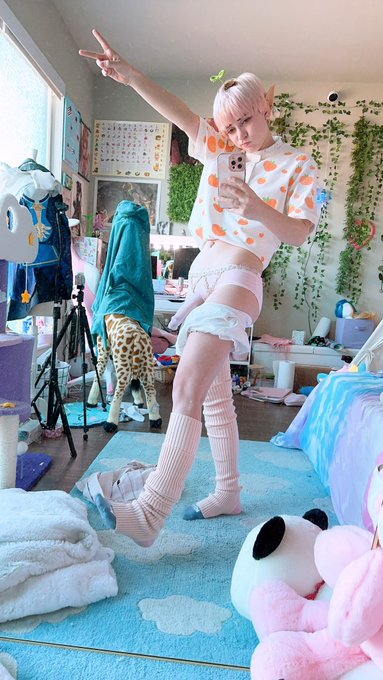 Elf twink https://t.co/iO4KjnJdlu