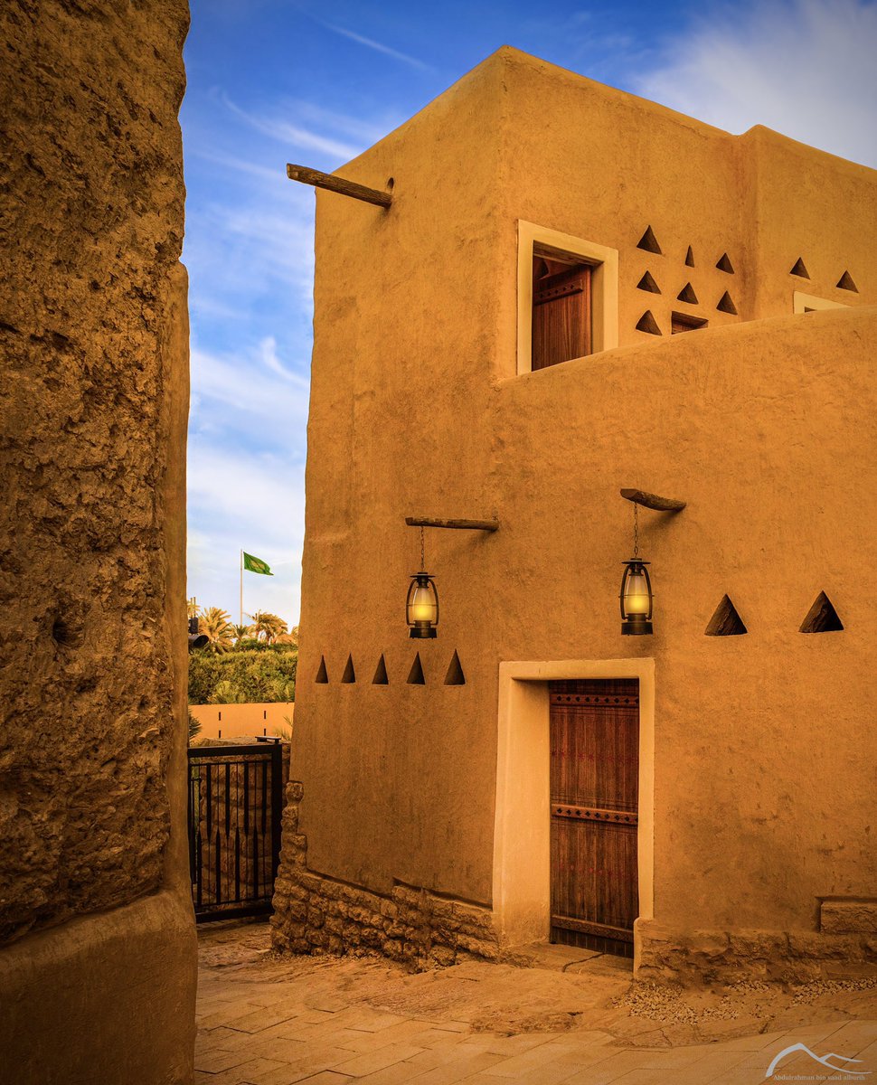 TSP_Geographic's tweet photo. حي طريف التاريخي، الدرعية، وسط المملكة العربية #السعودية 🇸🇦 https://t.co/LXmvdaulYb