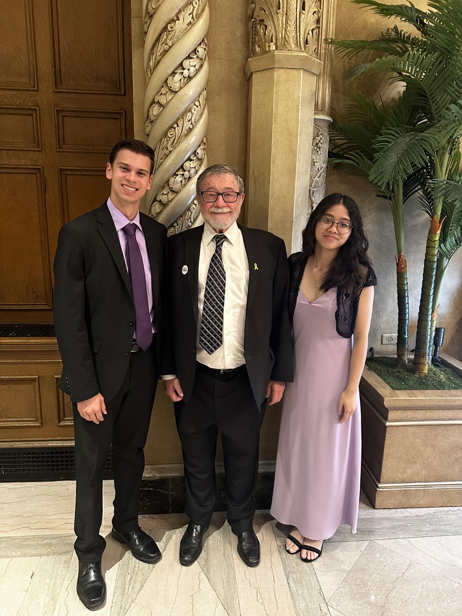 ThePearlPost's tweet photo. While we didn’t win any awards, former editors-in-chief Alan Ruiz &amp; Rikka Dimalanta had a great time at @LAPressClub  SoCal Journalism Awards gala last night at the Millenium Biltmore Hotel. They saw @yudapearl, who presented the Daniel Pearl Award for Courage (1/3) https://t.co/s9IyyuXD1f