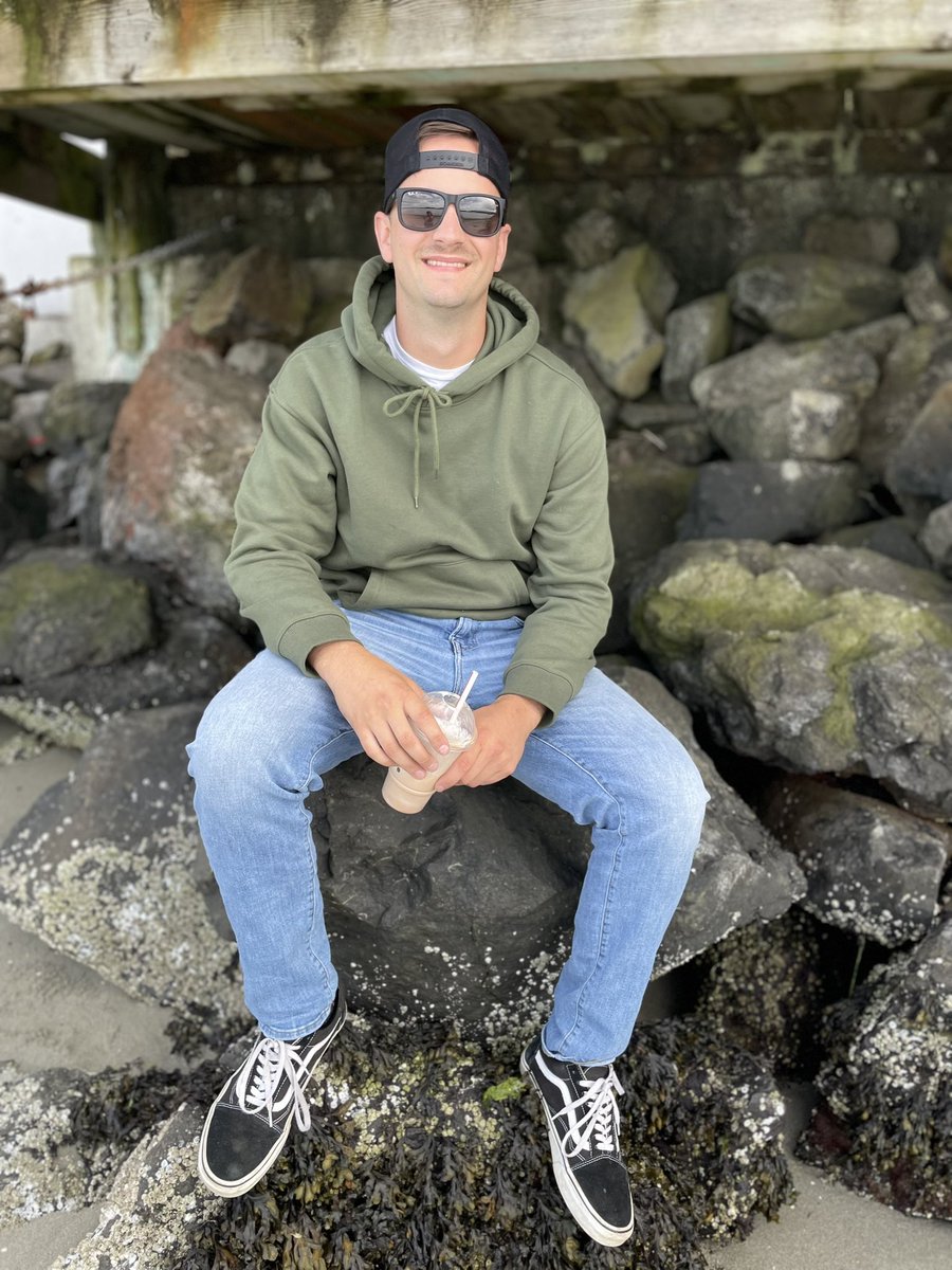 Ross tweet media