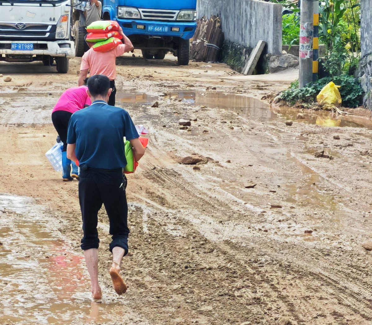 AmityHK's tweet photo. In June 2024, southern China saw unprecedented levels of downpours leading to severe flooding across many provinces. Amity sprang to action as early as 17/6/2024.  See https://t.co/tvfBJeniyj for the latest updates on the ongoing relief operations. #ChinaFloods #DisasterRelief https://t.co/1M706IZCnV