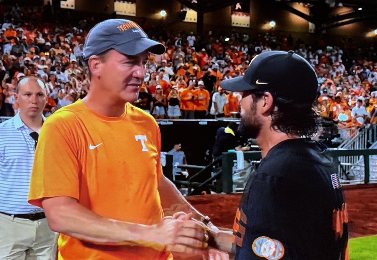 Ric_Butler's tweet image. Peyton Manning and Tony Vitello celebrate the championship on the ESPN Trophy presentation broadcast. via ESPN. ⁦@rockytopinsider⁩