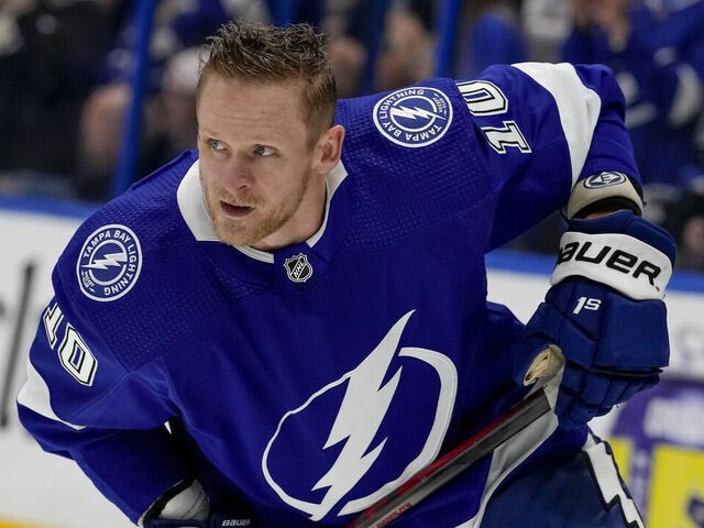 HKYJersey's tweet image. Corey Perry, now becomes the first player in NHL history to lose in the Stanley Cup Final 4 times in 5 years with 4 different teams