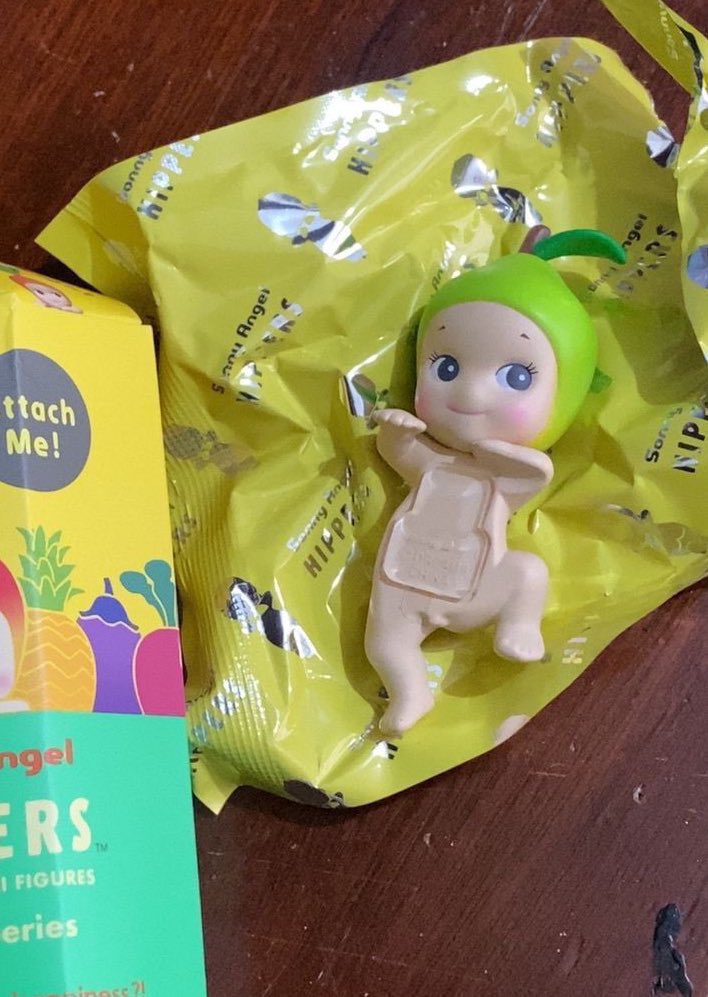 want to sell sonny angel hippers pear harvest w/ bnf -`♡´-

𖥻 189k (with 🍊 vid )
𖥻 inc adm fee ✅
𖥻 fresh pull