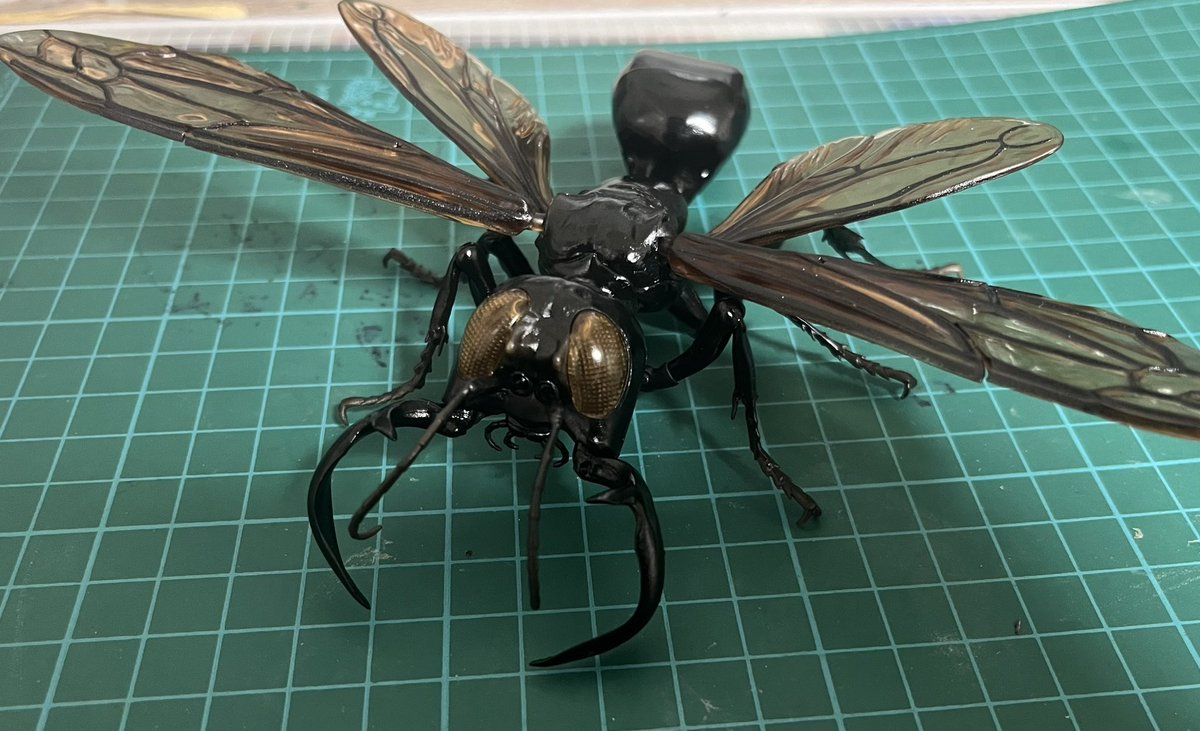 メガララ•ガルーダ組み立てた 不気味さがあるテカテカ感 やっぱり