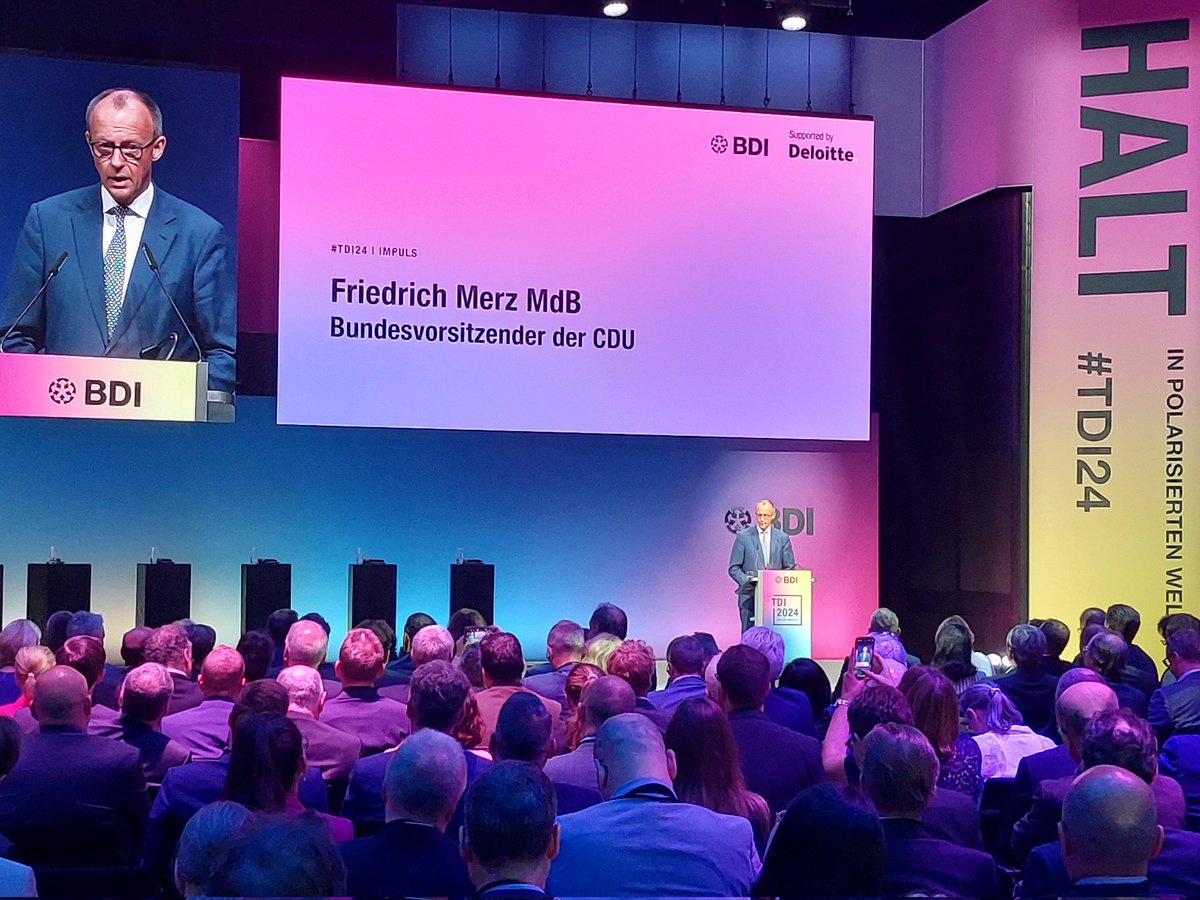 Deutschland ist auf Rang 24 des #Competitiveness Ranking abgefallen, so <a href="/_FriedrichMerz/">Friedrich Merz</a> beim #TDI24. In 2014 lag 🇩🇪 noch auf Rang 6, in 2021 auf Rang 15. Die #Merkel-Regierungen haben zu dem Abstieg beigetragen, die #Ampel hat ihn beschleunigt, so Merz weiter.