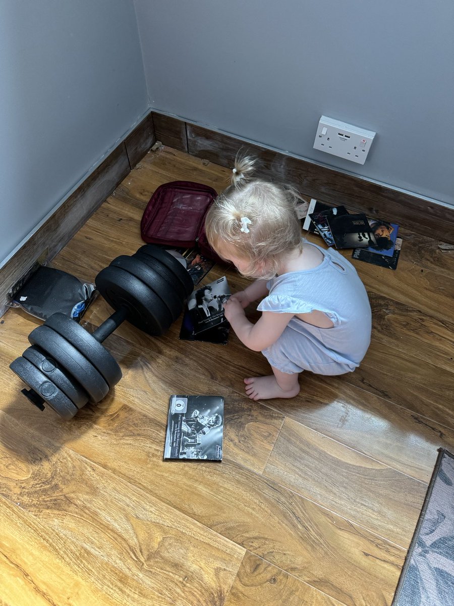 Not many are allowed near my ⁦<a href="/PaulYoungParlez/">Paul Young</a>⁩ cd collection, but I’ll let my granddaughter off, she seems to have good taste 🤣❤️🥰