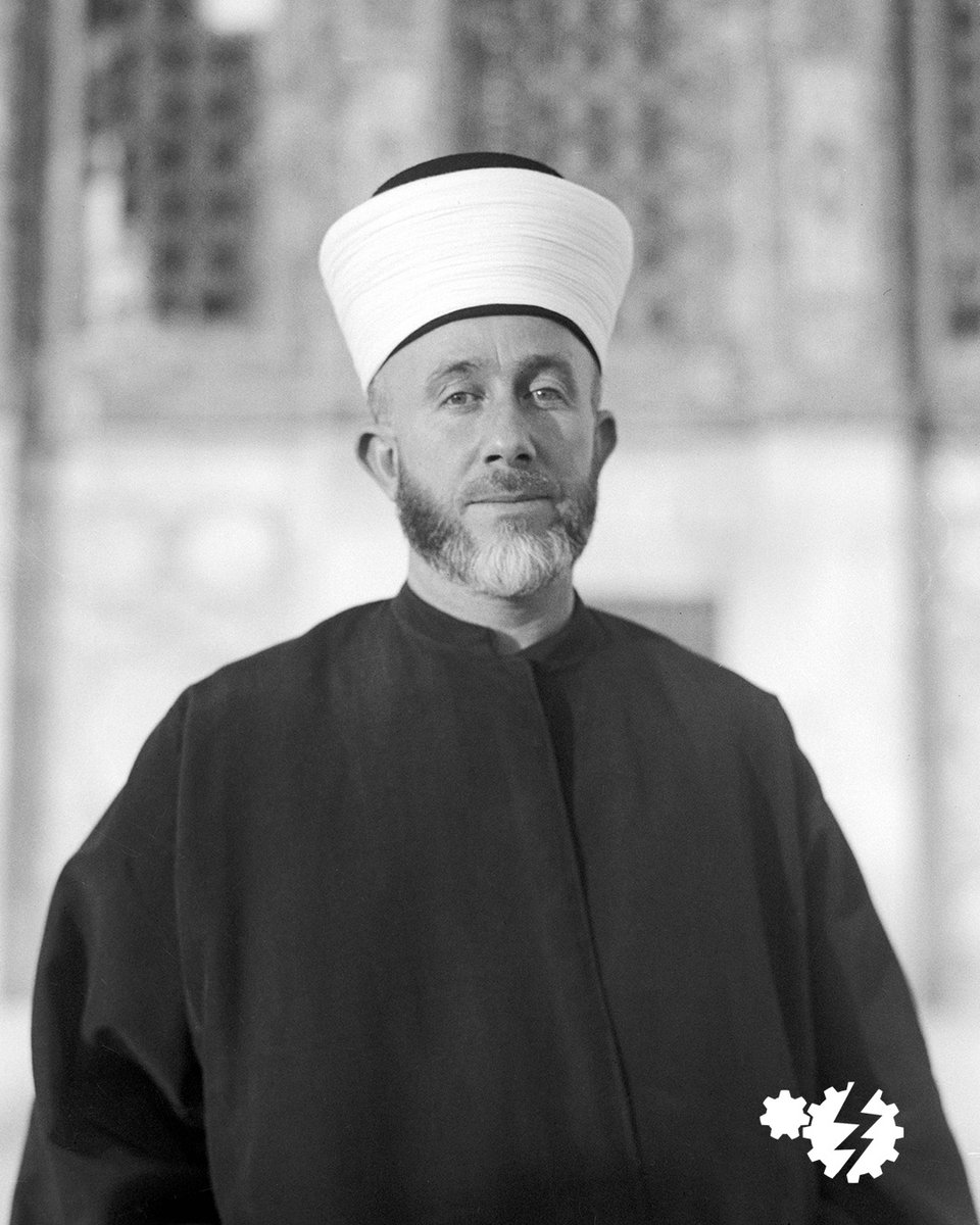 ℹ️ Der SS-Gruppenführer, der Palästina erfand
 
(Bitte mit der Stimme von Armin Maiwald lesen)
 
Das ist Mohammed Amin al-Husseini.
Er wurde Ende des 19. Jahrhunderts in Jerusalem geboren und hatte blaue Augen. Klingt lustig, ist aber so.
 
13 Mitglieder seines Clans waren schon