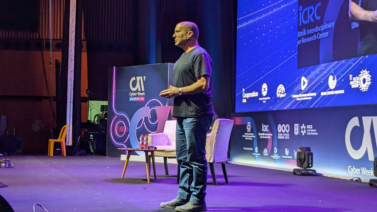 TelAvivUni's tweet image. “We have an amazing generation coming up. Those who are fighting right now will bring incredible resilience, work ethic and skills as super-entrepreneurs and leaders of the next 50 years,” says @naftalibennett at the opening of @CyberWeekTLV “Now is the time to invest in Israel!”