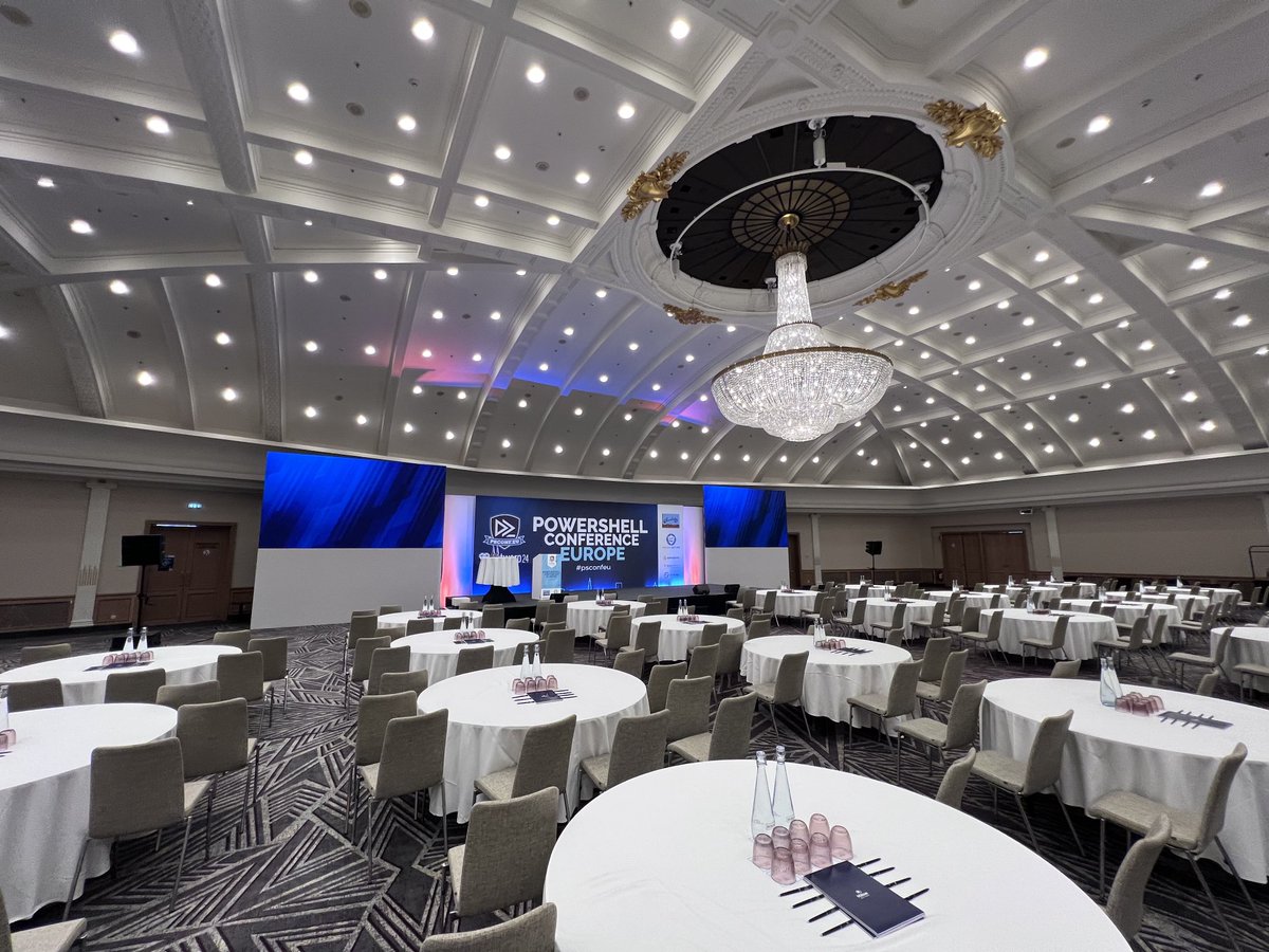 What a nice (ball-) room for a live recording of <a href="/slwcast/">Sliding Windows</a>. 
Meet the host <a href="/thorstenbutz/">Thorsten Butz 🎗️</a>⁩ and his guest ⁦<a href="/cl/">Chrissy LeMaire - @cl</a>⁩ , taking about some things past and many things to come. Today at ⁦<a href="/PSConfEU/">PSConfEU</a>⁩ , 15:00.