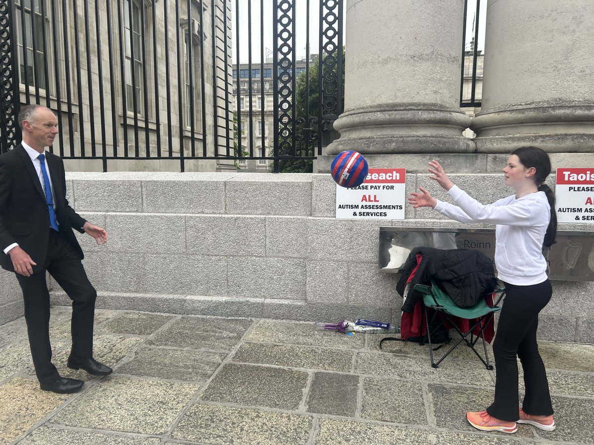 13-year-old autism campaigner Cara Darmody is protesting outside Leinster House every week until her demands are met.

She is calling on the Government to speed up autism assessments in Ireland.

Here Cara is protesting with her dad this morning - and keeping themselves