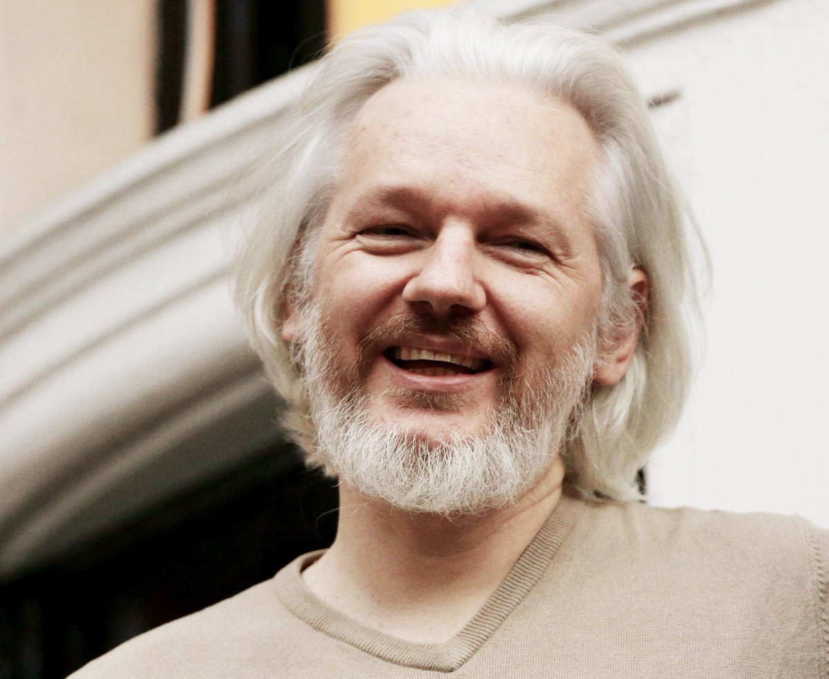 #JulianAssange è libero!
Grazie alla meravigliosa comunità di Attiviste e di coraggiose Giornaliste come <a href="/SMaurizi/">Stefania Maurizi</a> che si è battuta per la sua liberazione: dimostrazione del potere che hanno le mobilitazioni.