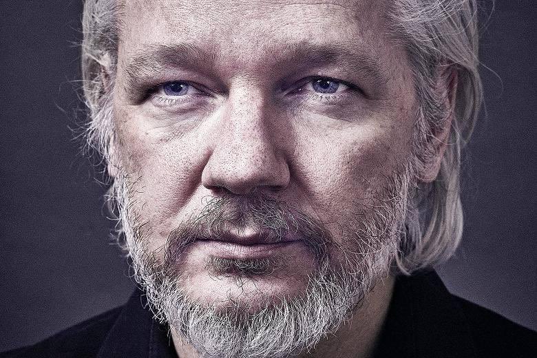 OutlawsPoetic's tweet image. "What are the differences between Mark Zuckerberg and me? I give private information on corporations to you for free, and I'm a villain. Zuckerberg gives your private information to corporations for money and he’s Man of the Year."

~ Julian Assange