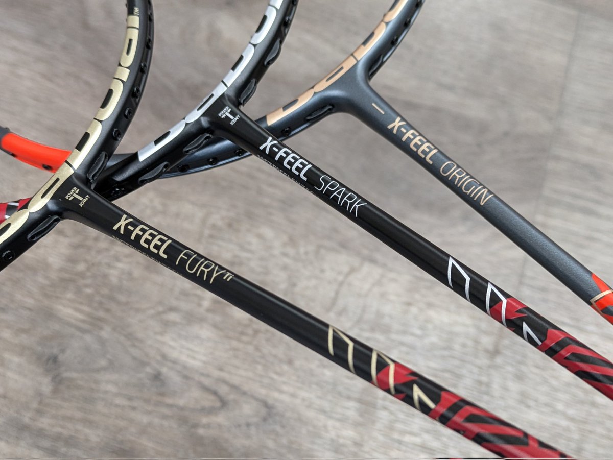 バボラのX-FEEL SPARK 最近は手に取る率が高くなってきている。 弾き系
