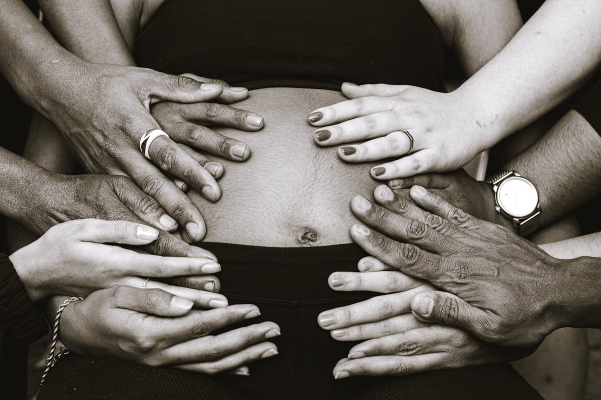 Did you know that children benefit when mothers have strong support around them during pregnancy? If partners, family and friends give mums emotional and practical help, children have stronger emotional development.

Find out more: link.springer.com/article/10.100…
