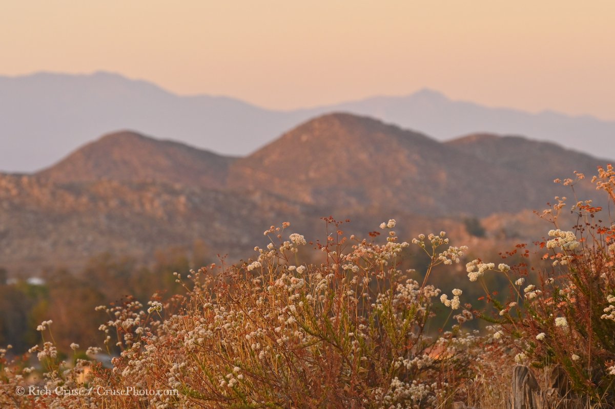 Monday at #sunset in #Menifee #California. #StormHour #ThePhotoHour #CAwx <a href="/NikonUSA/">NikonUSA</a> <a href="/VisitCA/">Visit California</a>