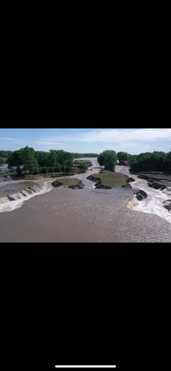 How do you reclaim that dirt from the fertile farm ground! They are deep! The government fucked up good on this one!