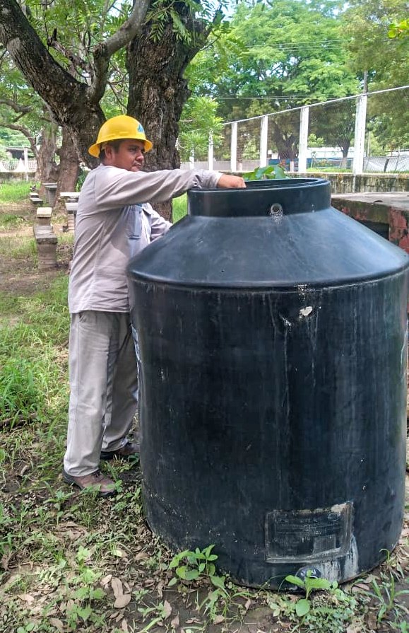 JSIstmo_SSO's tweet photo. Un equipo del programa vectores realizó termonebulización en las instalaciones de los 4 albergues de #SanFranciscoIxhuatán, y aplicaron larvicida en depósitos de agua como tinacos y piletas para prevenir criaderos, y la proliferación del mosco transmisor del #Dengue. https://t.co/IRm14nfy58