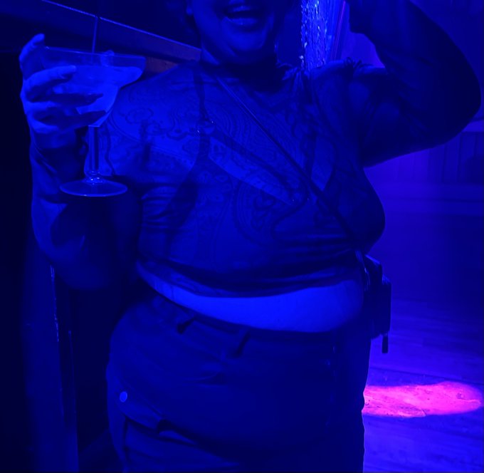 🥵 Sexy feedee in the dance club... wanna party hard with me?🔥 https://t.co/44JyFXTWt4