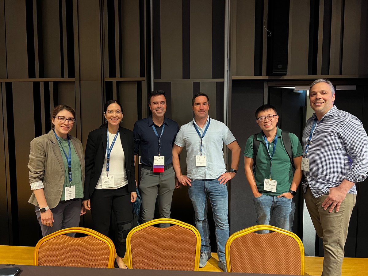 Starting now in Grand Ballroom 101: Live Neurosalience podcast roundtable! Leaders weigh in on central issues in the field

Featuring <a href="/CONNECTlab_UIUC/">Sepideh Sadaghiani</a> <a href="/INM7_ISN/">Simon Eickhoff</a> <a href="/MilhamMichael/">Michael Milham</a> <a href="/MouraoMiranda/">Janaina Mourao-Miranda</a> <a href="/bttyeo/">Thomas Yeo</a> and host <a href="/fMRI_today/">Peter Bandettini</a>
