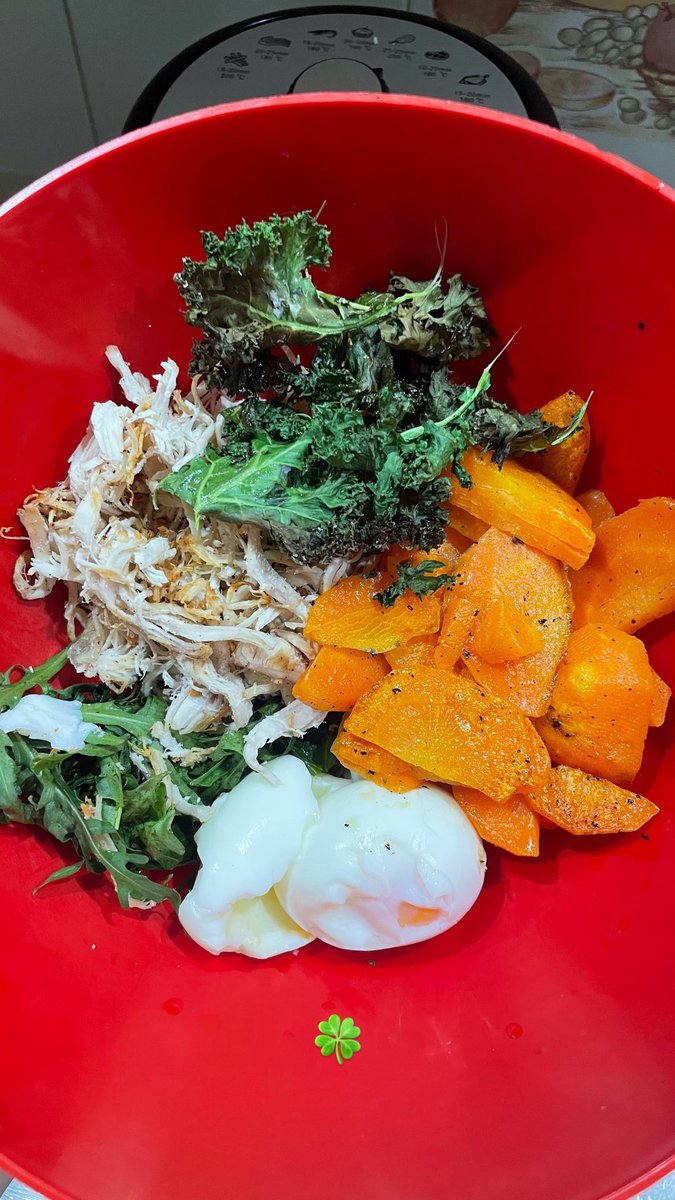 vanessaravee's tweet photo. Hilo de comida linda 🌀🌺🍓🫘 https://t.co/aofbfg4Jd2