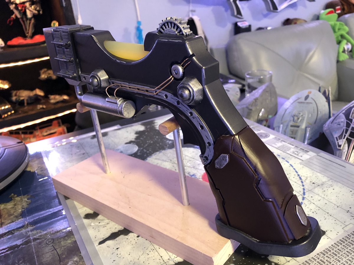 GeekToyLove's tweet photo. Finished the Stargate Atlantis The Lost Tribe Vanir pistol replica from Buildingthefantastic. A very fun design and a great kit.
#2024Projects #GeekDen #Armory https://t.co/H2aXtlyEio