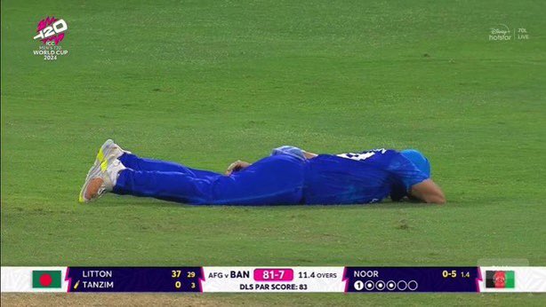 cricketpun_duh's tweet photo. call an ambulance          but not for me https://t.co/63QpQ9wUBw
